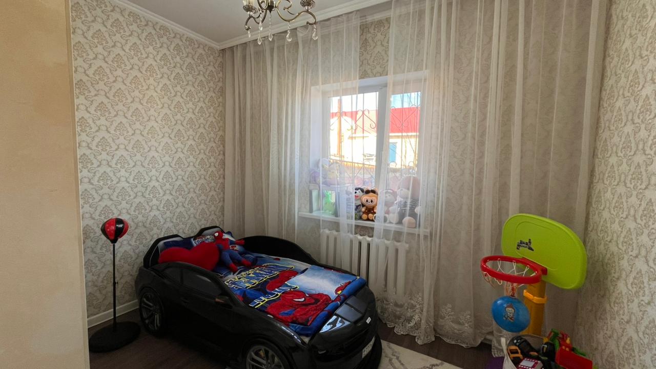 4-комнантная квартира, 93.0 м²,Есетова за 61 200 000