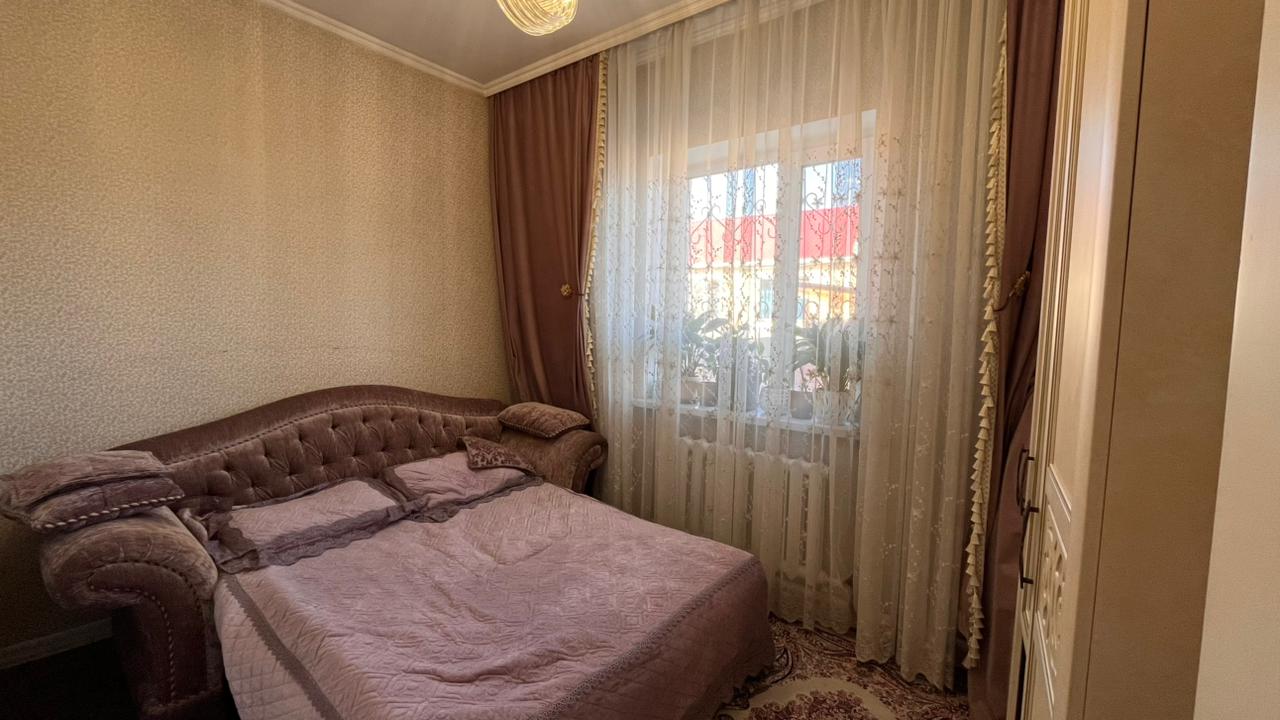 4-комнантная квартира, 93.0 м²,Есетова за 61 200 000