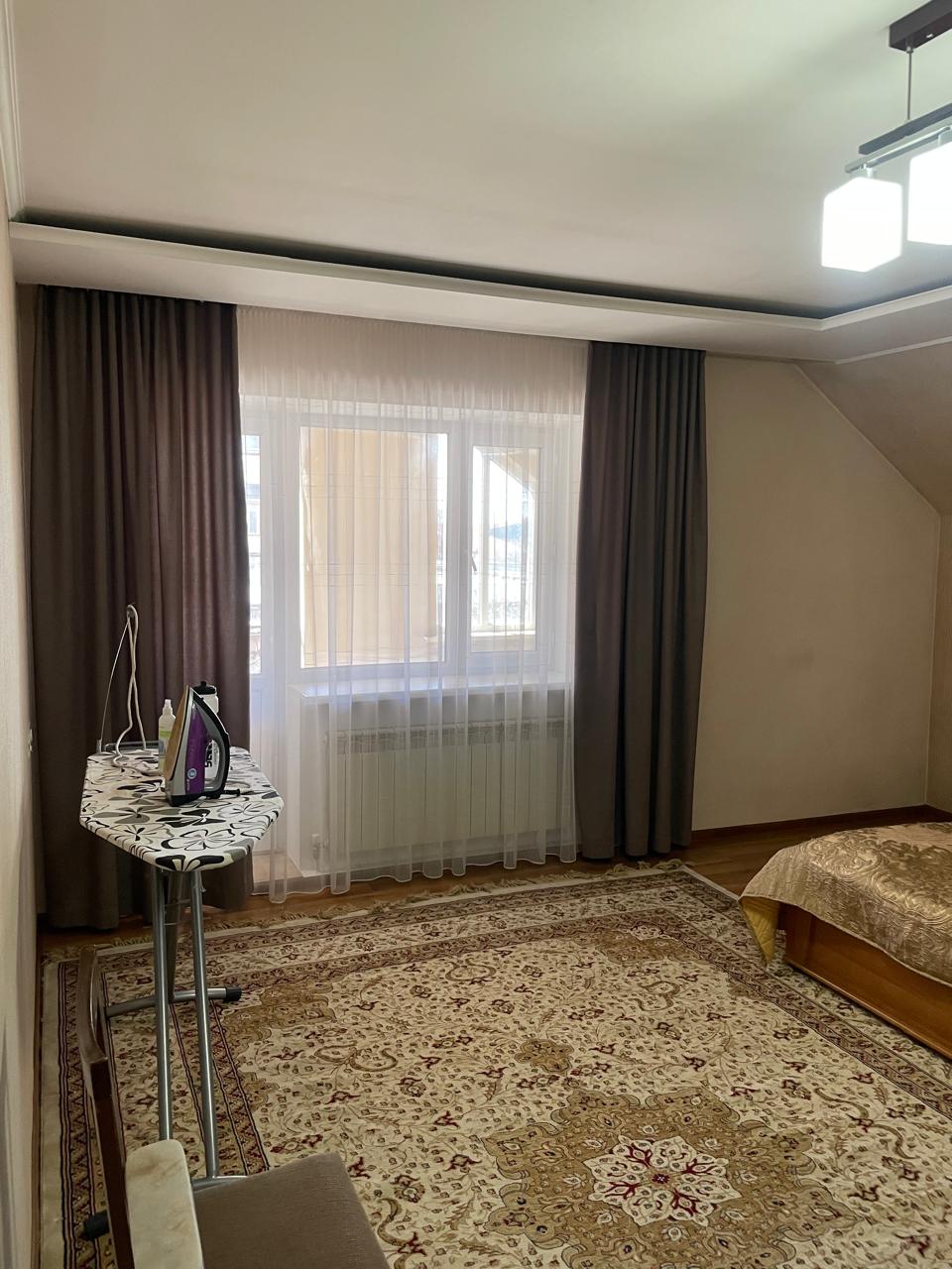 6-комнантный квартира, 198.0 м²,Центр за 65 000 000