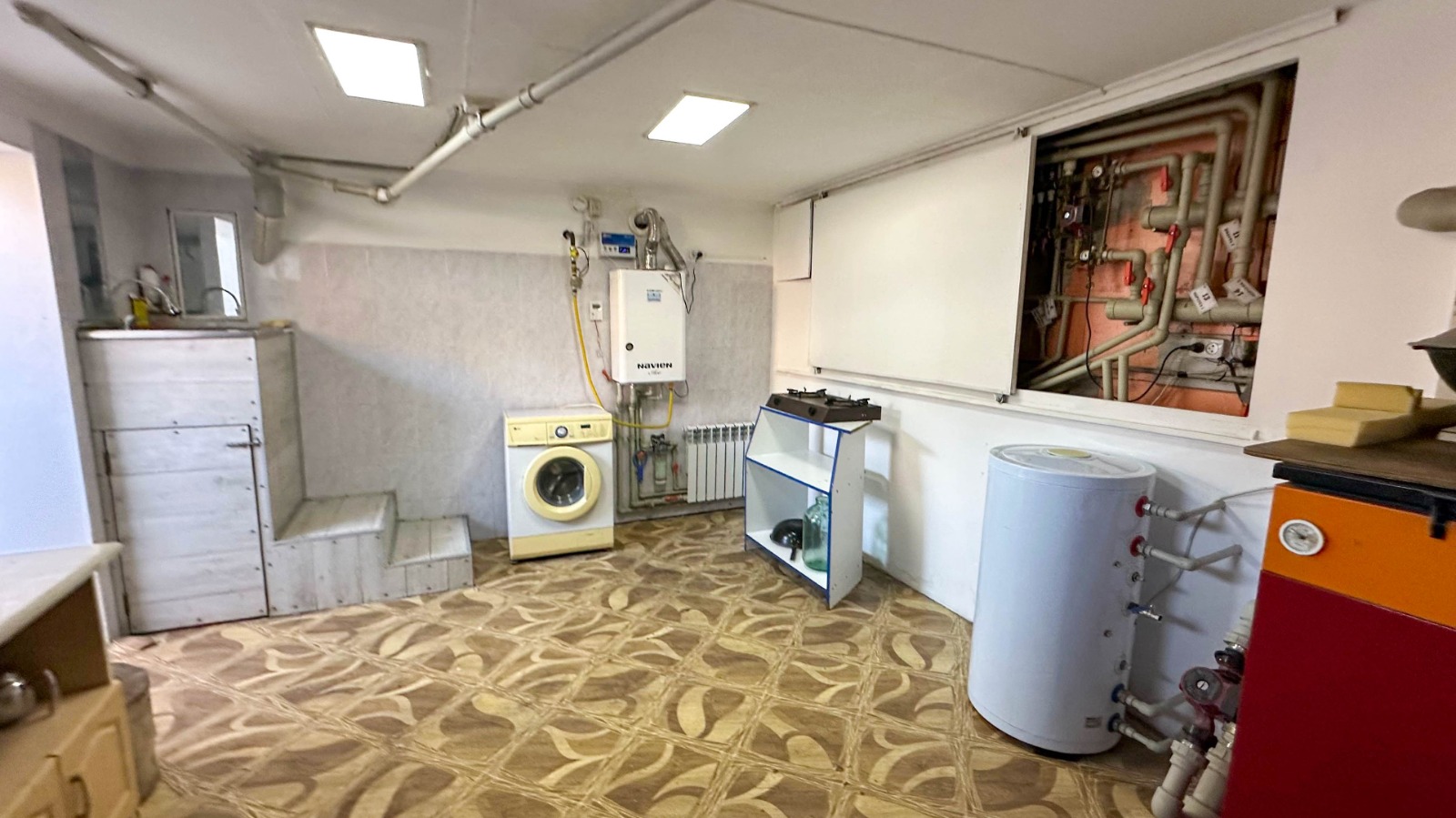 5-комнантный квартира, 197.0 м²,Айманова за 48 000 000