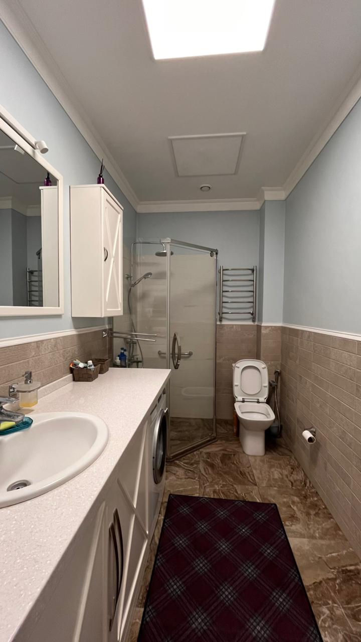 5-комнантный квартира, 180.0 м²,Калиева за 95 000 000