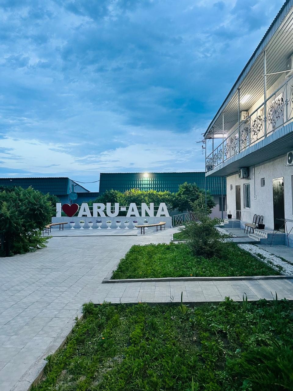 55-комнантный квартира, 275.0 м²,Валиханова за 275 000 000