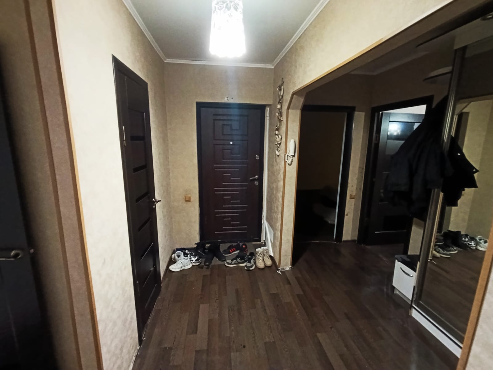 4-комнантная квартира, 90.0 м²,Муратбаева за 25 500 000