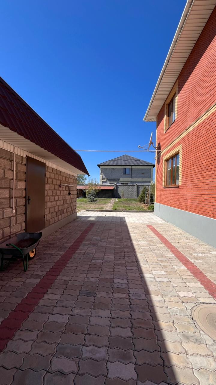 5-комнантный квартира, 180.0 м²,Калиева за 95 000 000
