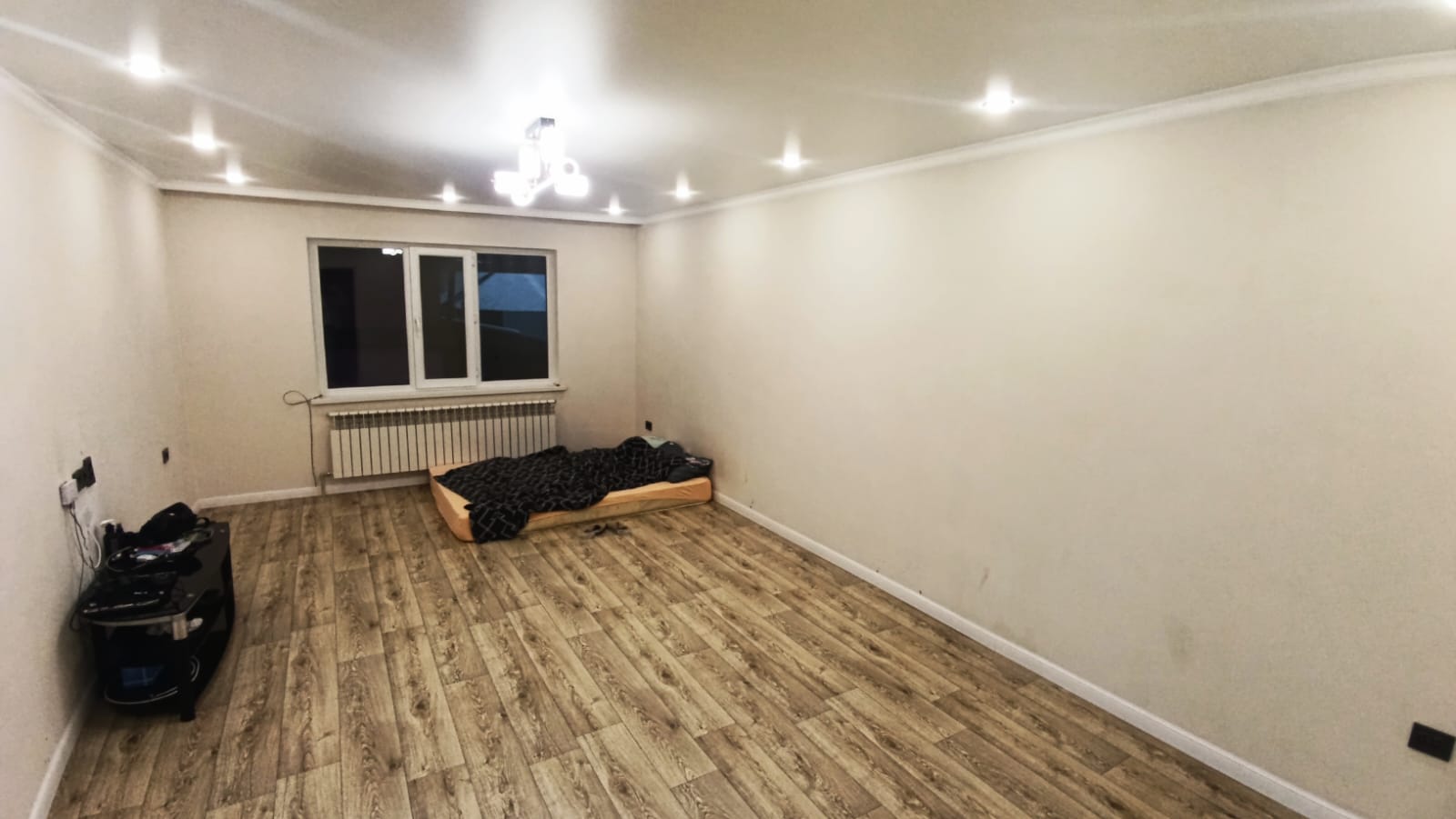 4-комнантный квартира, 100.0 м²,Ескельды Би за 300 000