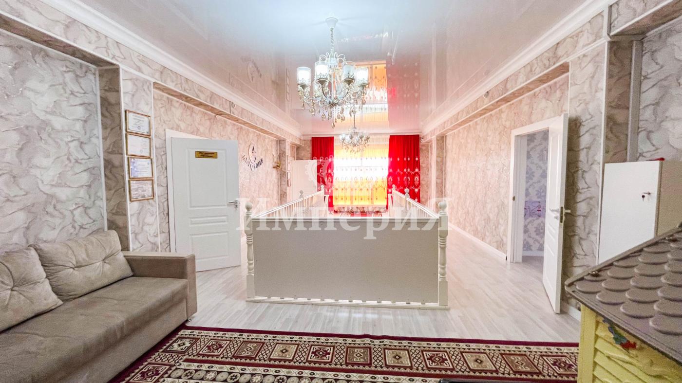 7-комнантный квартира, 480.0 м²,Сыртанова за 150 000 000