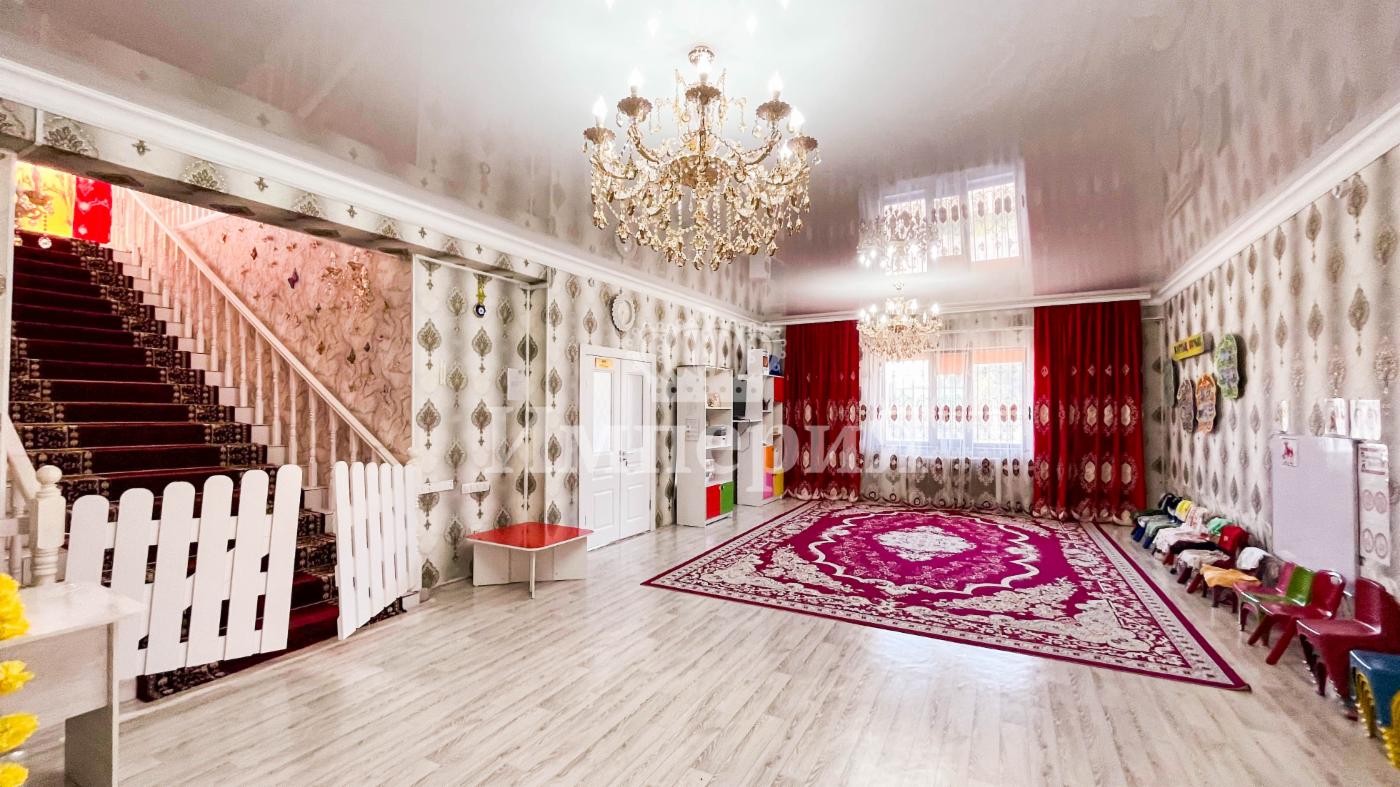 7-комнантный квартира, 480.0 м²,Сыртанова за 150 000 000