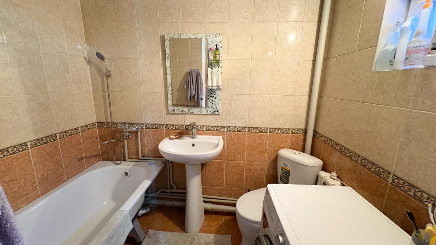 3-комнантный квартира, 68.0 м²,Байсеитова за 10 000 000