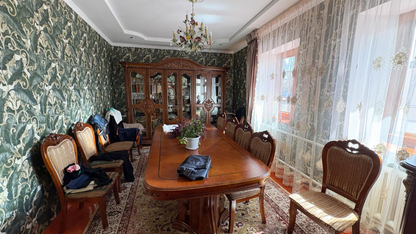 4-комнантный квартира, 110.0 м²,Тыныбаева за 25 000 000