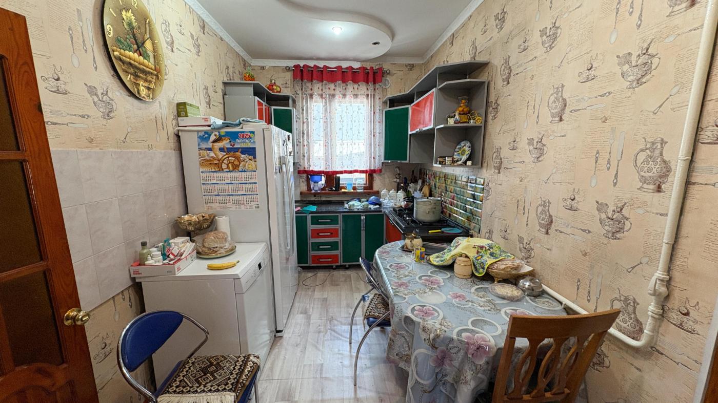 4-комнантный квартира, 110.0 м²,Тыныбаева за 25 000 000