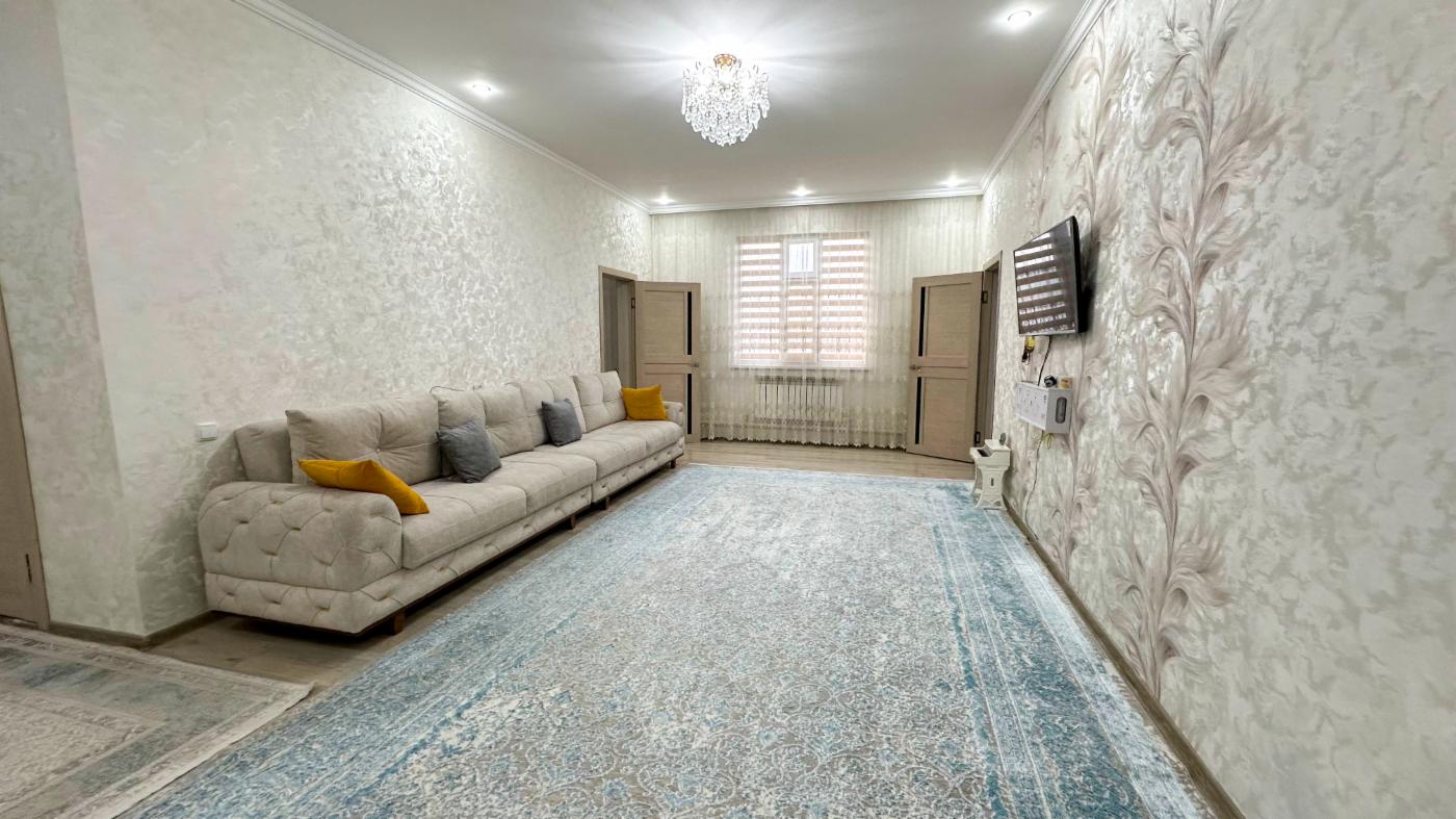 5-комнантный квартира, 141.0 м²,Амангельды за 40 000 000