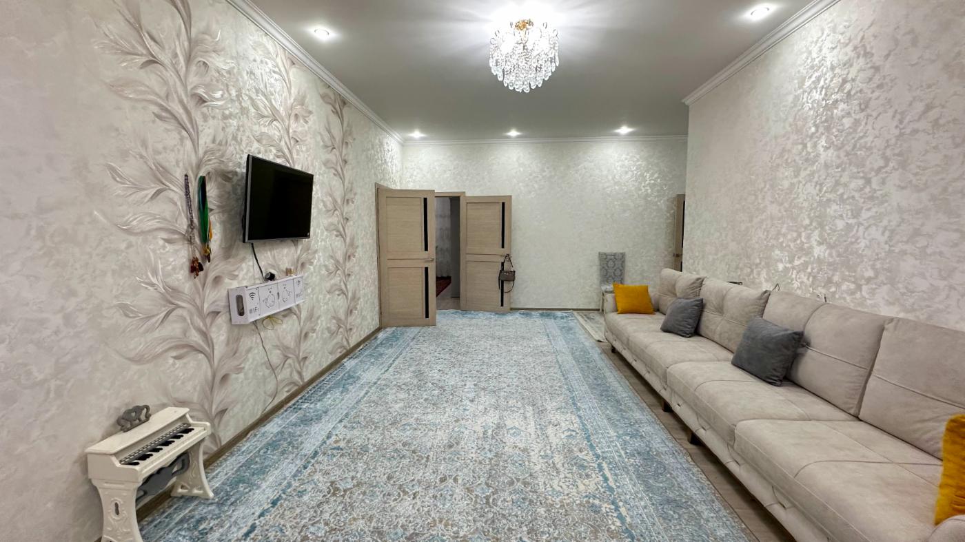 5-комнантный квартира, 141.0 м²,Амангельды за 40 000 000