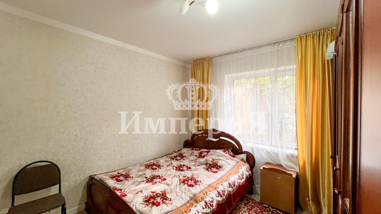 4-комнантная квартира, 77.0 м²,Валиханова за 27 000 000