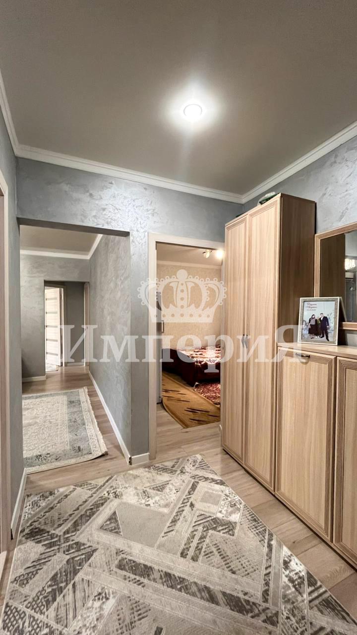 4-комнантная квартира, 77.0 м²,Валиханова за 27 000 000