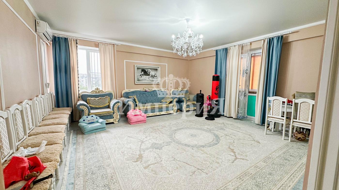 4-комнантная квартира, 130.0 м²,Кунаева за 46 000 000