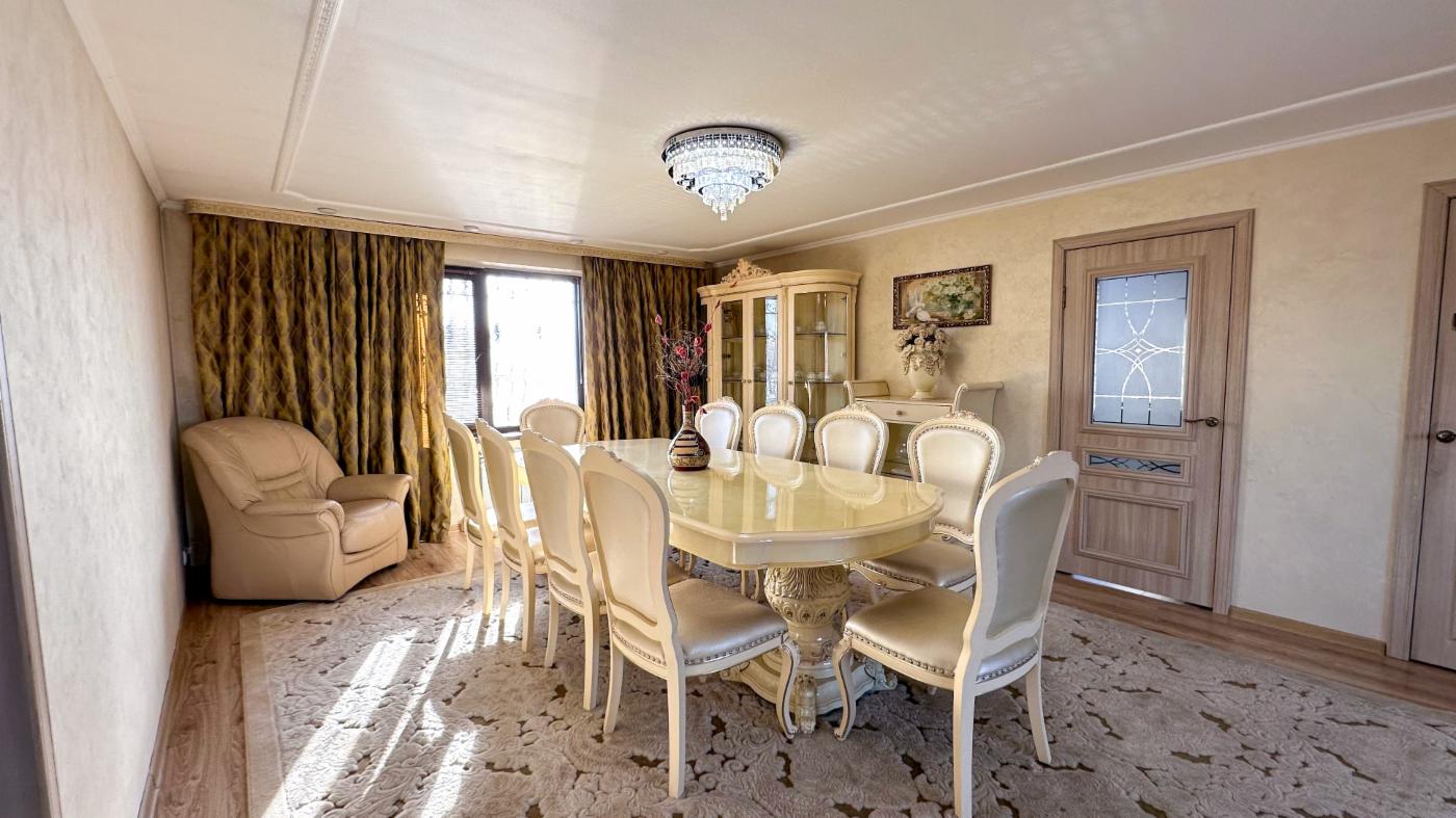 7-комнантный квартира, 223.0 м²,Гаухар Ана за 130 000 000