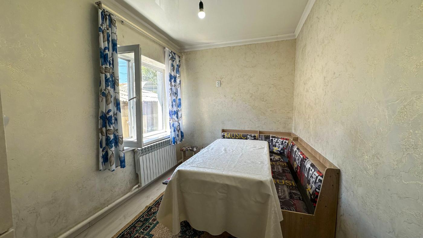 4-комнантный квартира, 74.0 м²,Сулеева за 20 000 000