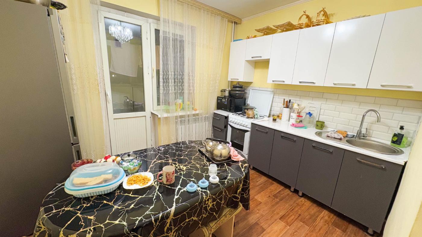 4-комнантная квартира, 93.0 м²,3 мкр за 30 000 000