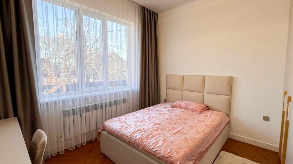 4-комнантный квартира, 134.0 м²,Майстюка за 57 000 000