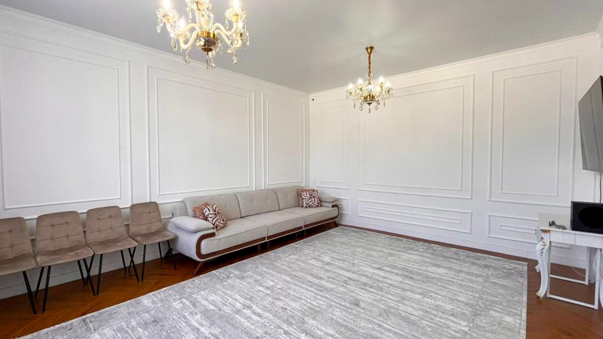 4-комнантный квартира, 134.0 м²,Майстюка за 57 000 000