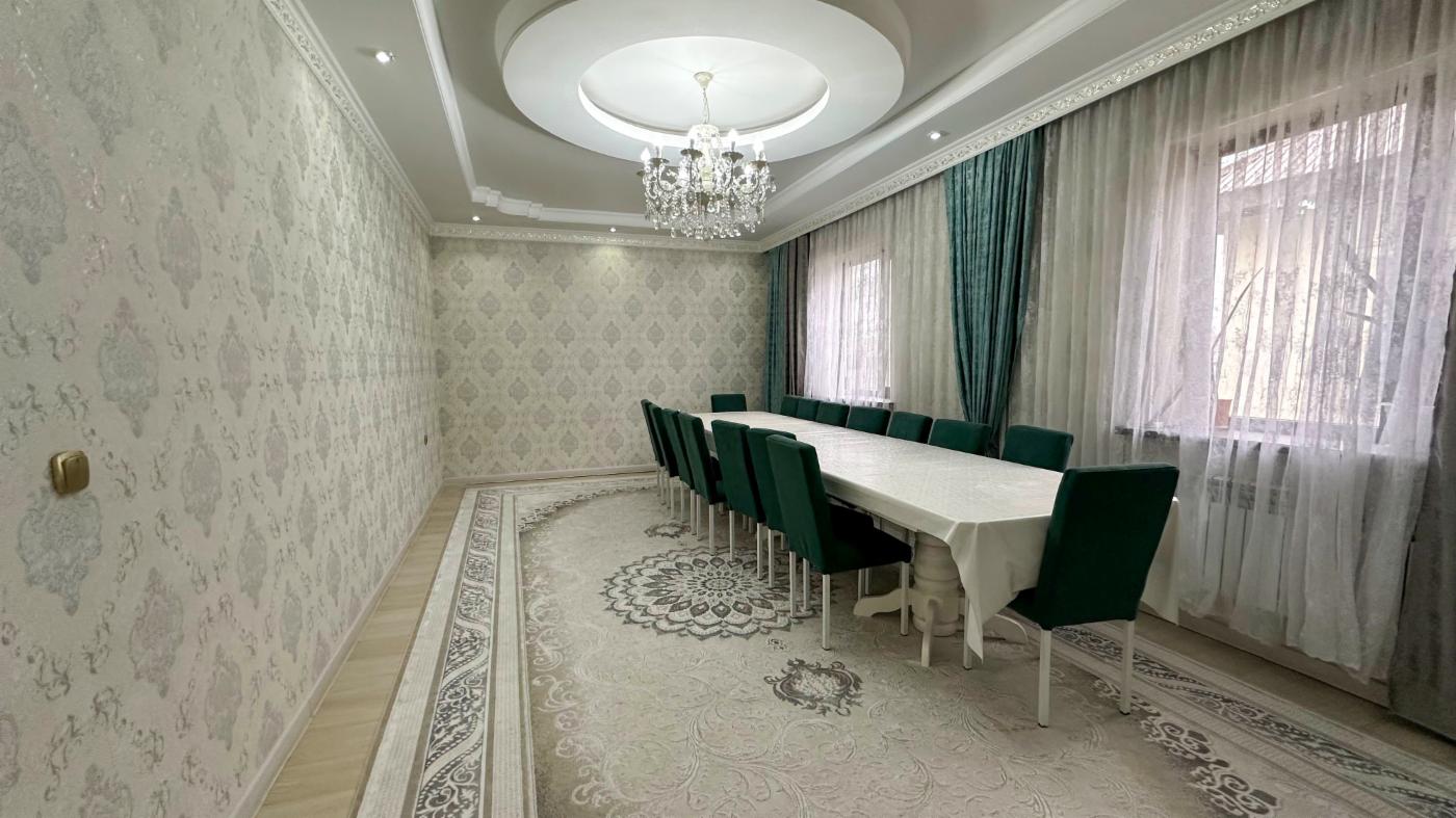 5-комнантный квартира, 180.0 м²,Момышулы за 50 000 000