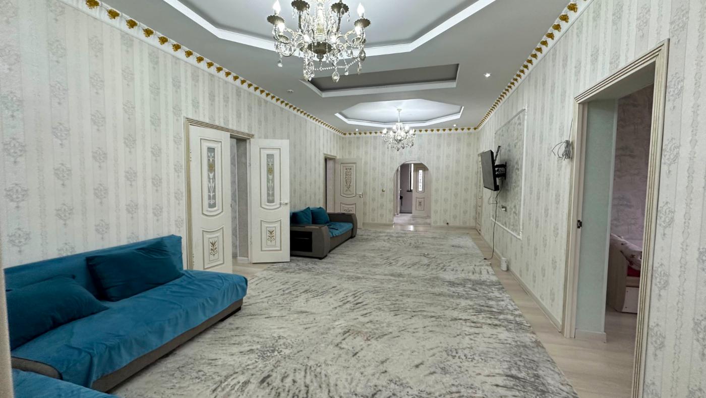 5-комнантный квартира, 180.0 м²,Момышулы за 50 000 000