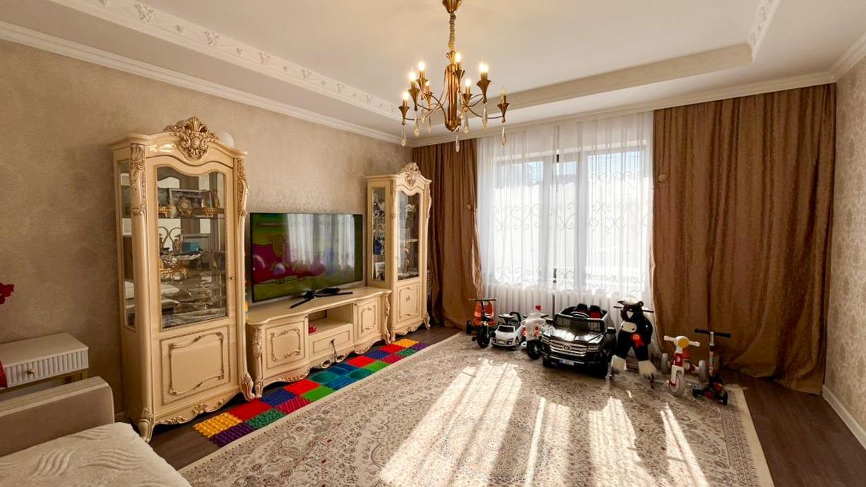 4-комнантный квартира, 92.0 м²,Есетова за 61 200 000