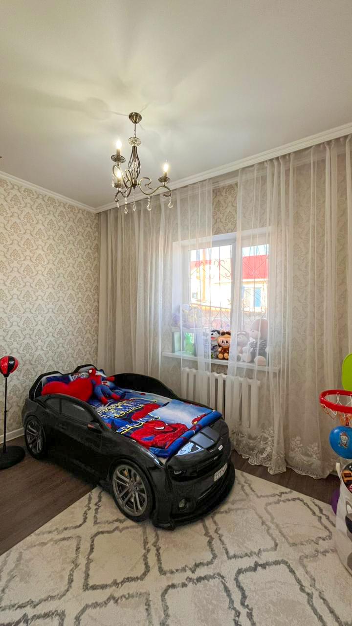4-комнантный квартира, 92.0 м²,Есетова за 61 200 000