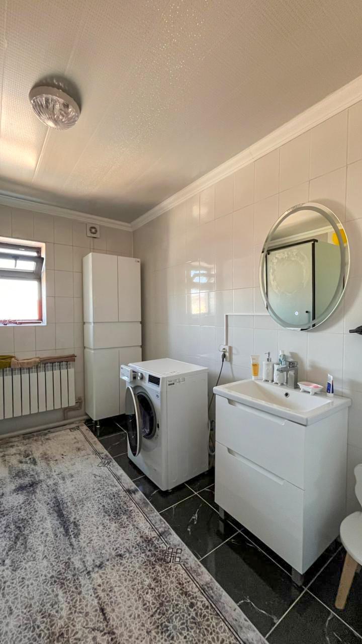 5-комнантный квартира, 211.0 м²,Наурыз за 65 000 000