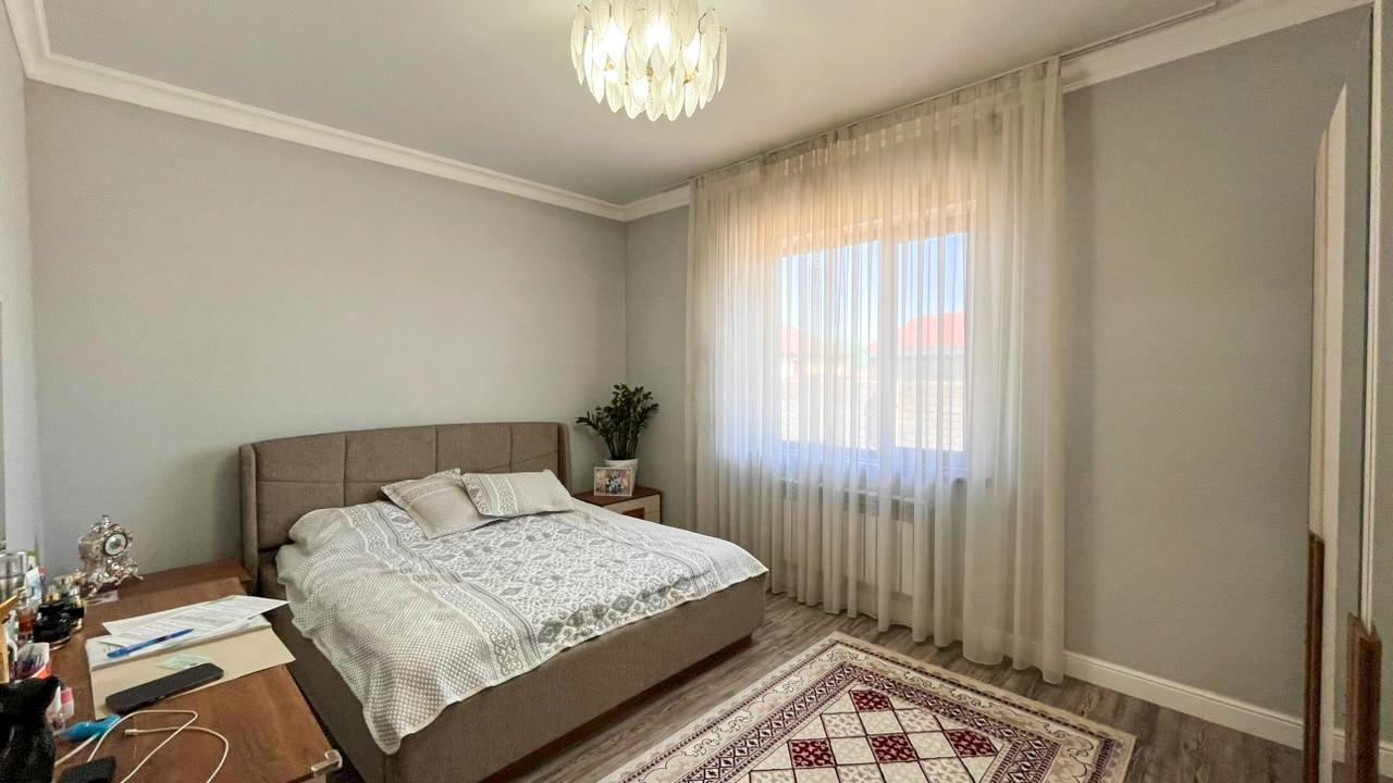 5-комнантный квартира, 211.0 м²,Наурыз за 65 000 000