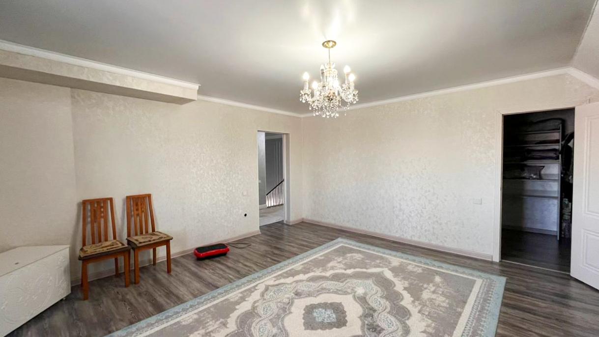 5-комнантный квартира, 211.0 м²,Наурыз за 65 000 000