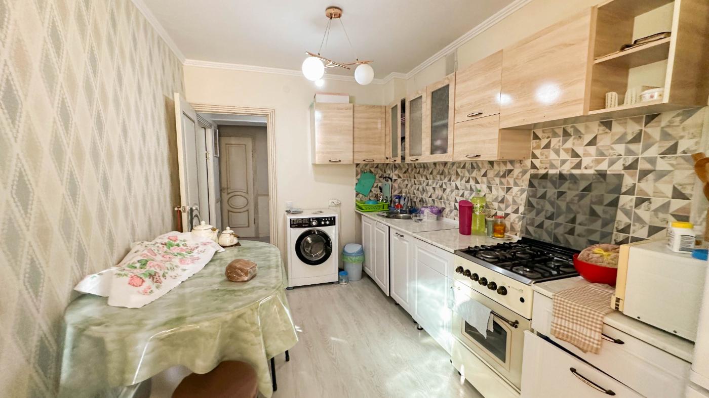 4-комнантная квартира, 80.0 м²,5 мкр за 23 000 000