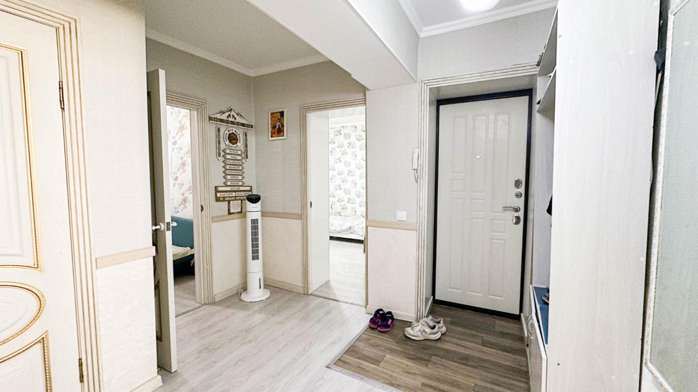 4-комнантная квартира, 80.0 м²,5 мкр за 23 000 000