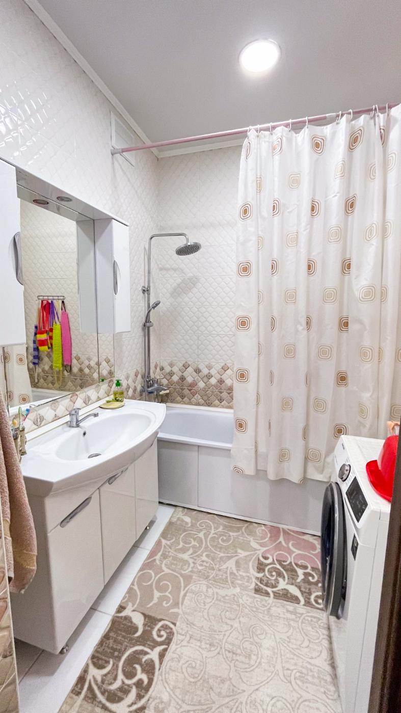 4-комнантная квартира, 112.0 м²,5 мкр за 40 000 000