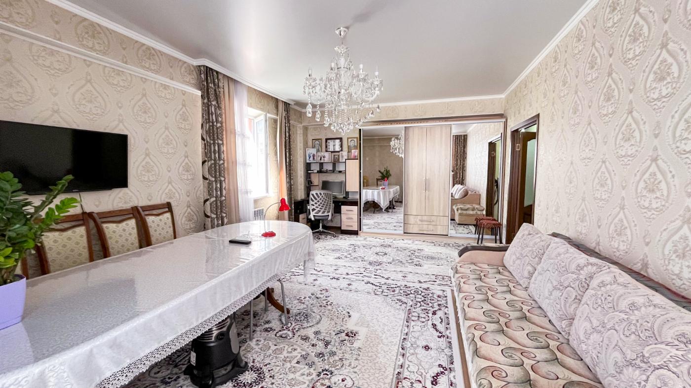 4-комнантная квартира, 112.0 м²,5 мкр за 40 000 000