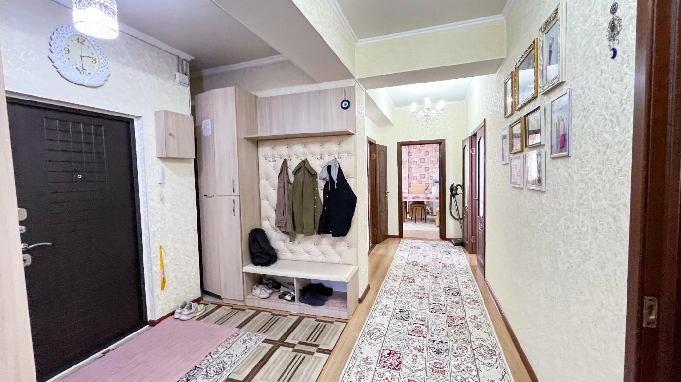 4-комнантная квартира, 112.0 м²,5 мкр за 40 000 000