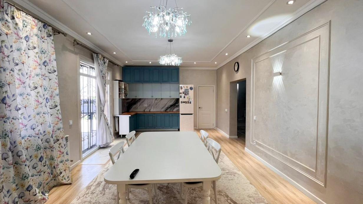 5-комнантный квартира, 200.0 м²,Жазиралы за 65 500 000