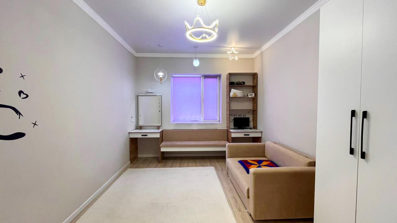 5-комнантный квартира, 200.0 м²,Жазиралы за 65 500 000
