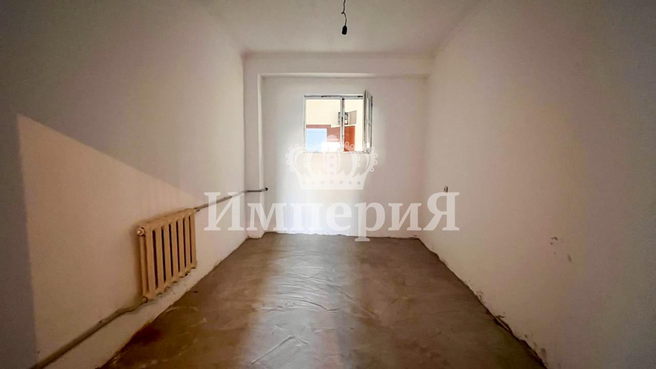11-комнантный квартира, 200.0 м²,Абая за 65 000 000