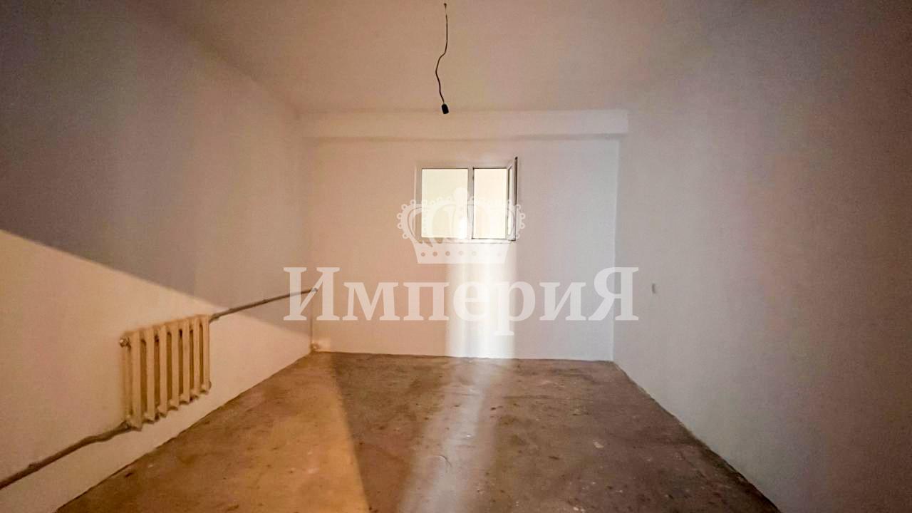 11-комнантный квартира, 200.0 м²,Абая за 65 000 000