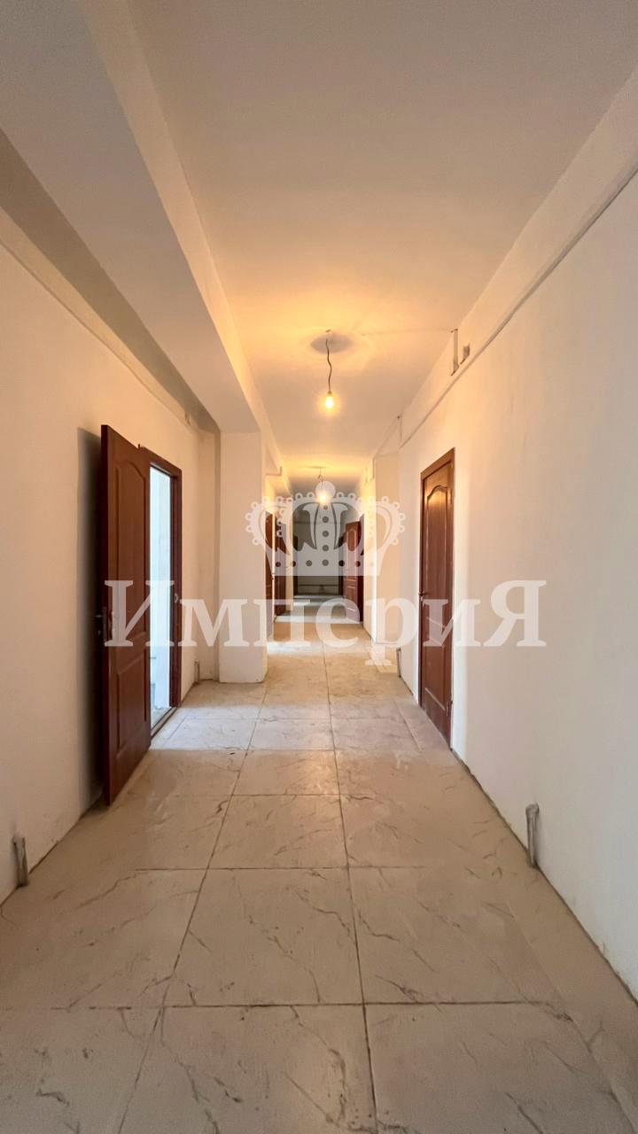 11-комнантный квартира, 200.0 м²,Абая за 65 000 000