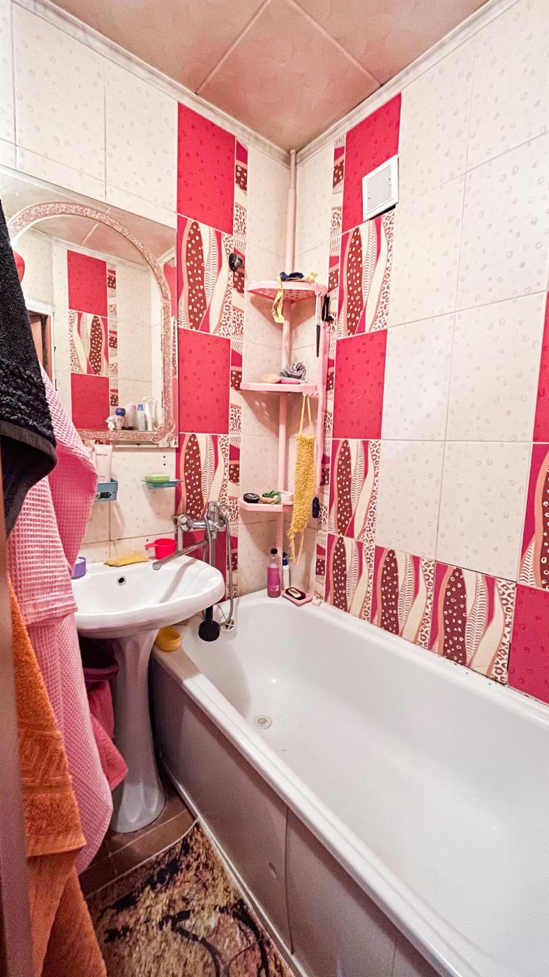 4-комнантная квартира, 71.0 м²,мкр Самал за 23 300 000