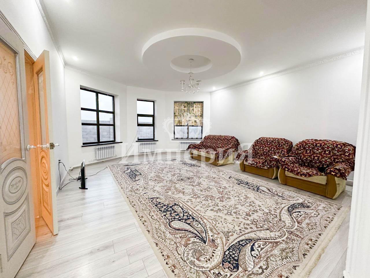 4-комнантный квартира, 188.0 м²,Кулжабеков за 32 000 000