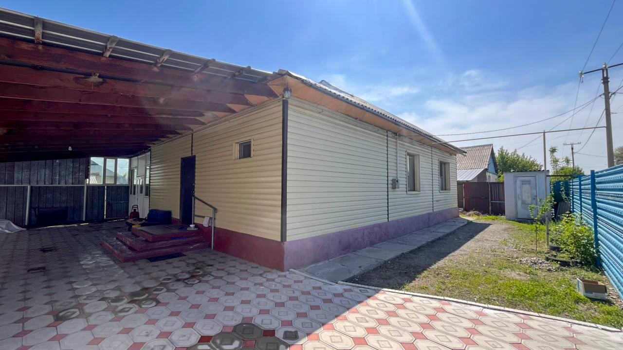 4-комнантный квартира, 110.0 м²,Кастеева за 29 000 000