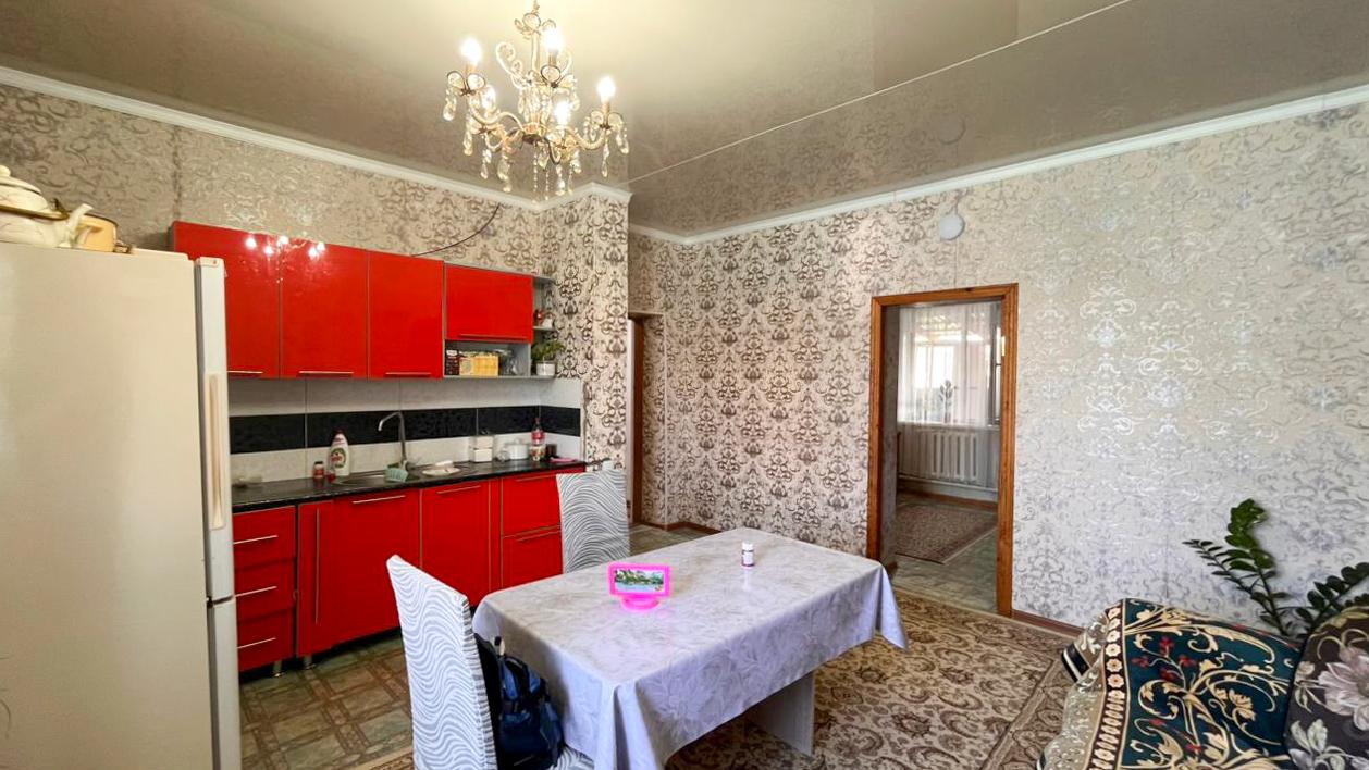4-комнантный квартира, 110.0 м²,Кастеева за 29 000 000