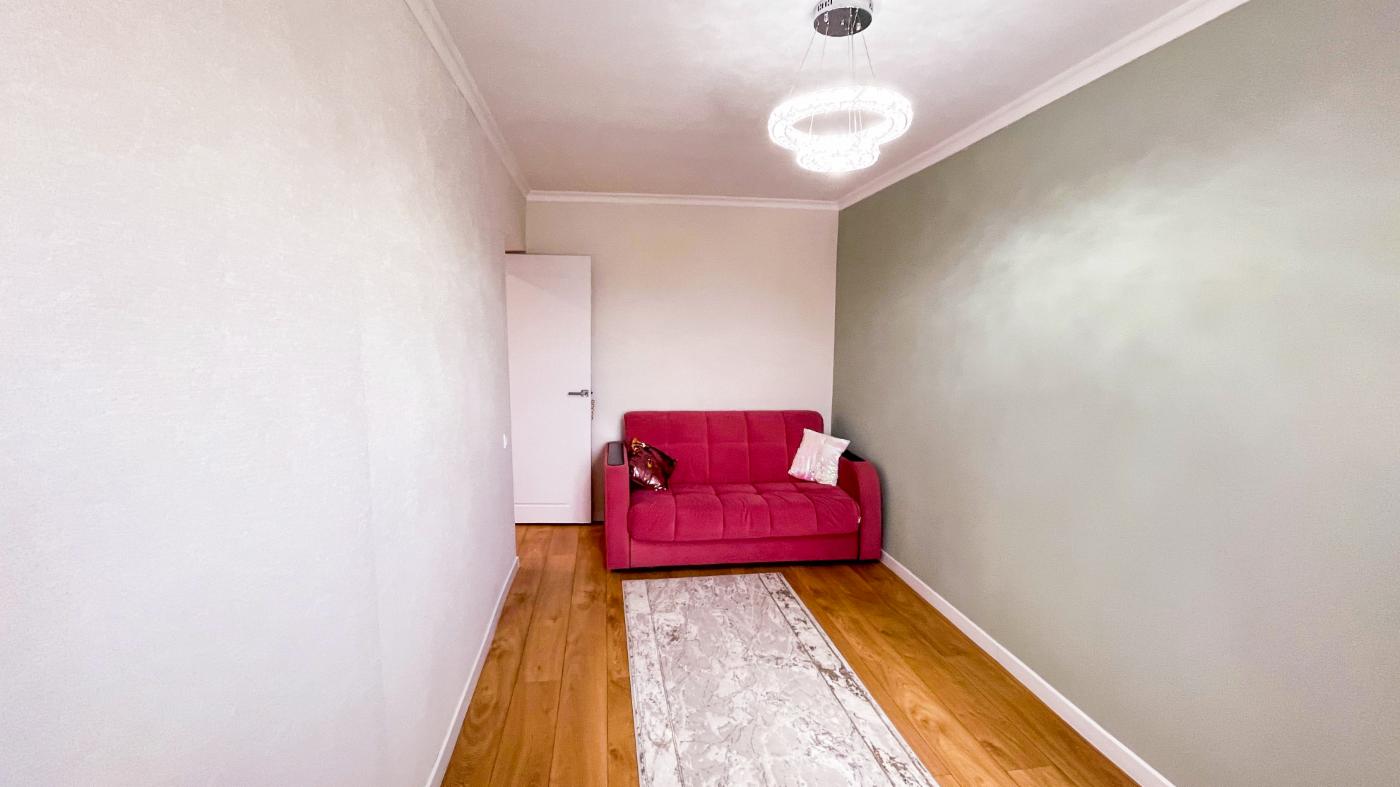 5-комнантная квартира, 100.0 м²,4 мкр за 35 000 000