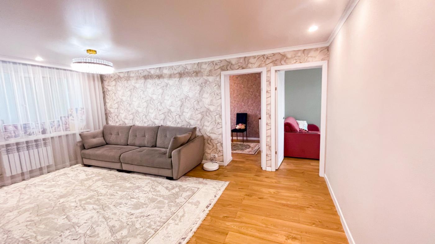 5-комнантная квартира, 96.0 м²,4 мкр за 35 000 000