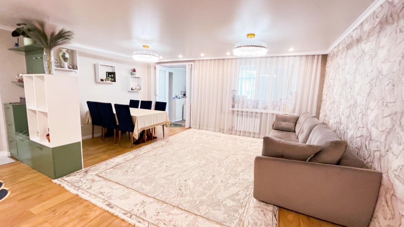 5-комнантная квартира, 100.0 м²,4 мкр за 35 000 000