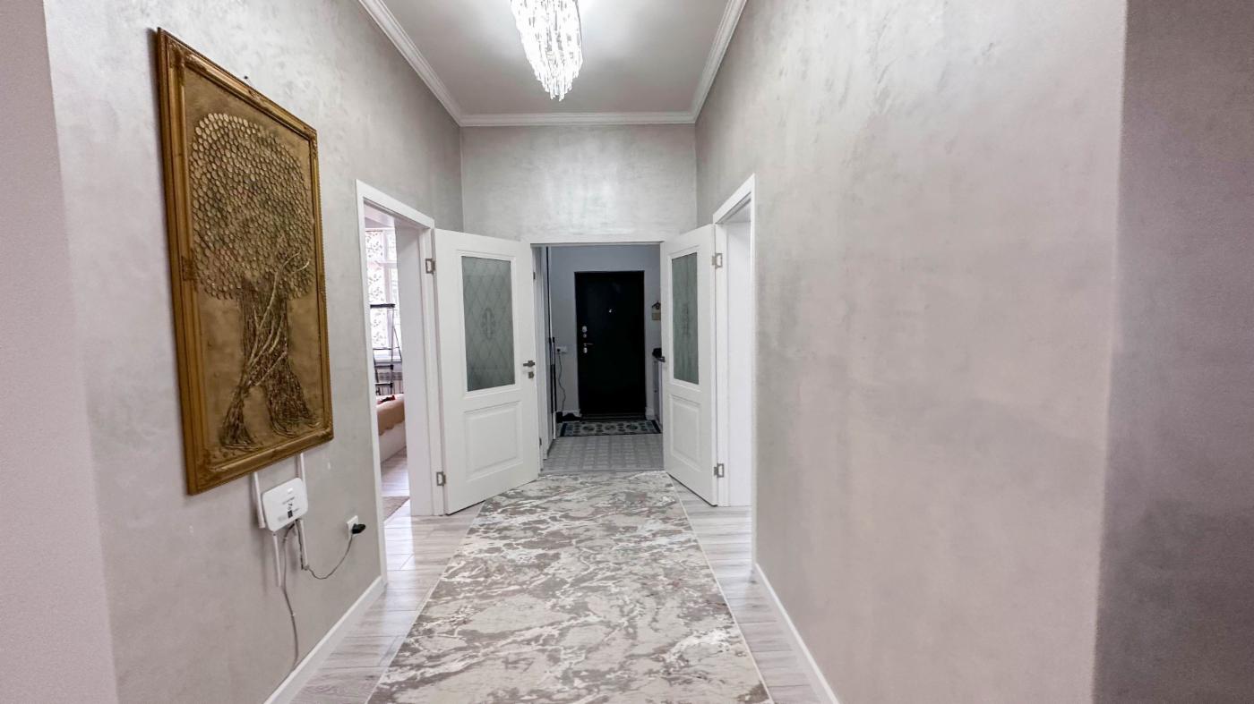 3-комнантный квартира, 105.0 м²,Асановой за 49 000 000