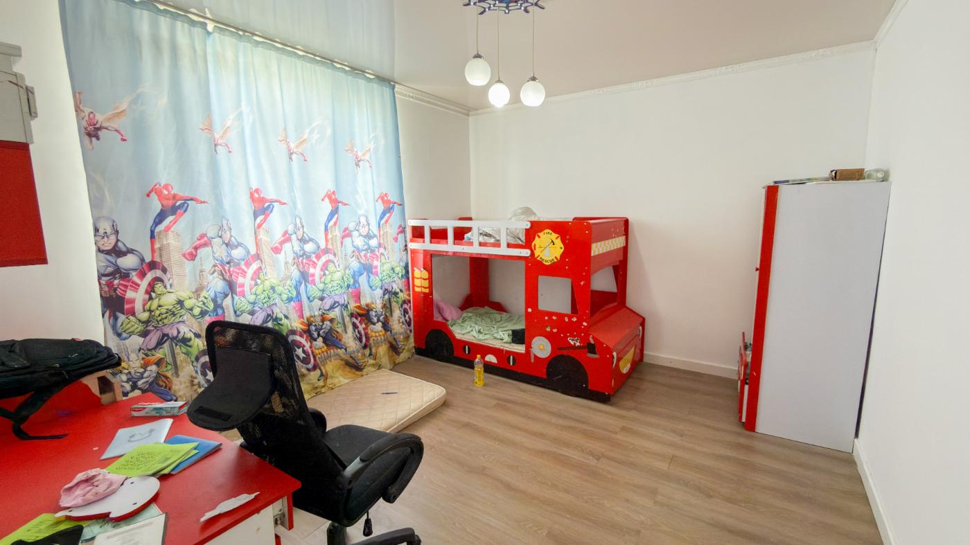 4-комнантный квартира, 202.0 м²,Гайдара за 41 000 000